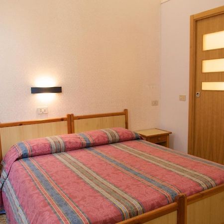 B&B Castiglia Palermo Buitenkant foto