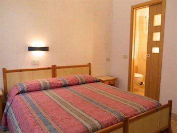 B&B Castiglia Palermo Buitenkant foto