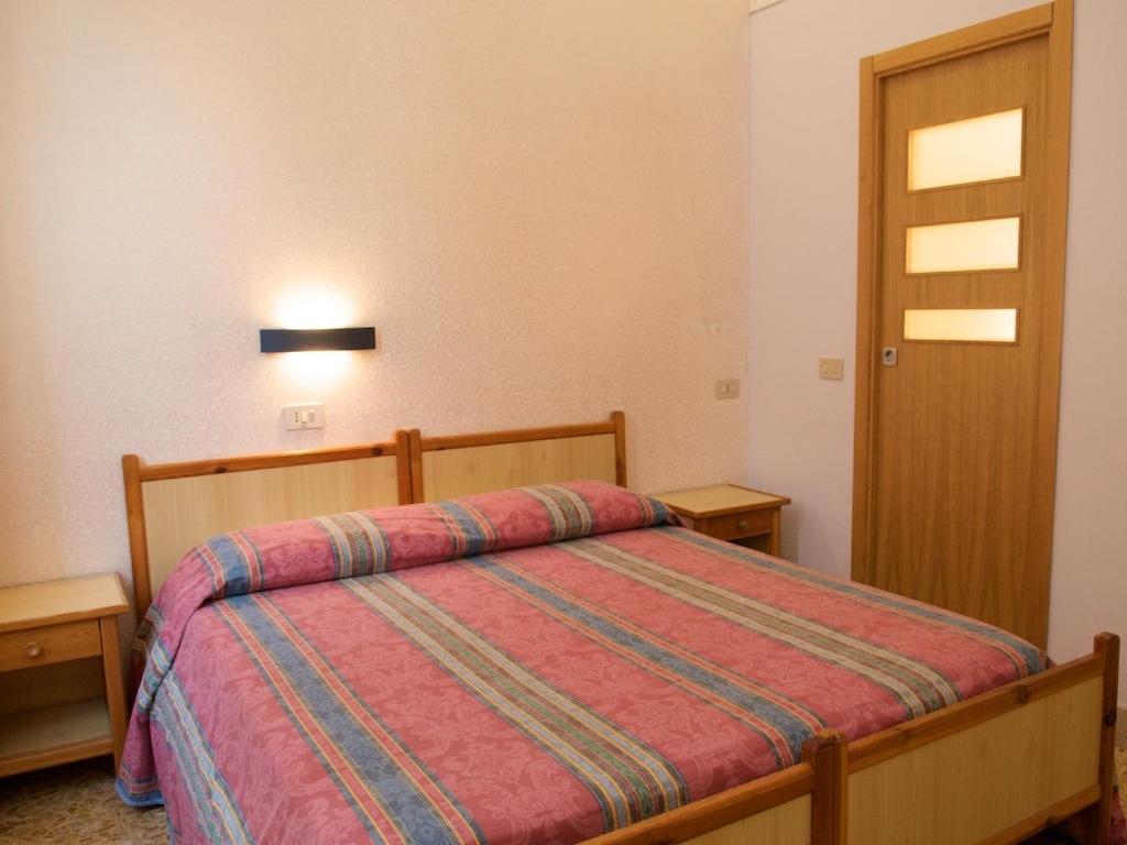 B&B Castiglia Palermo Buitenkant foto